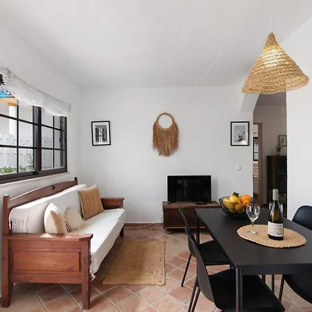 Feriehus Casa Lavadeira - Vinhas De Nexe
